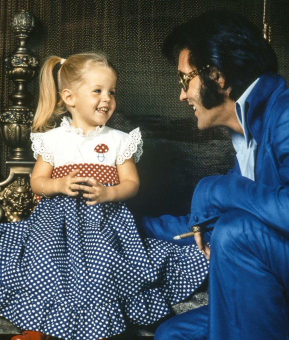 Umrla Lisa Marie Presley, edina hči kralja rock and rolla Elvisa Presleyja