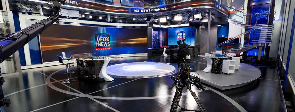 Začenja se sojenje proti FOX Newsu, od katerega Dominion Voting Systems zahteva 1,6 milijarde dolarjev, ker je konzervativna mreža, zaradi gledanosti in dobička, namerno razširjala laži o prirejanju volitev