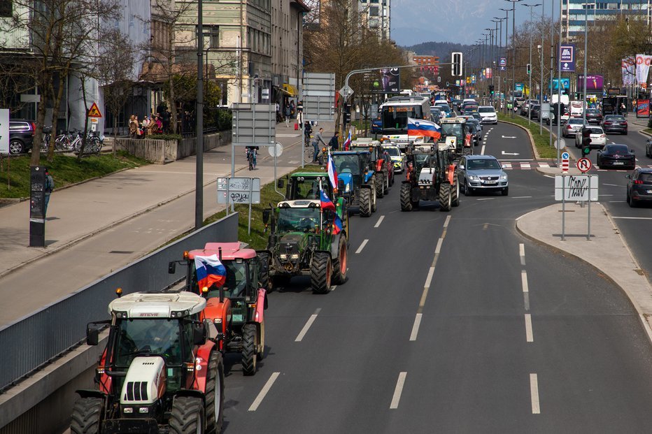 Policija za jutri pričakuje “visoko oktanski” shod s povečano stopnjo tveganja, saj bodo kmetje na protest prišli s traktorji in drugo kmetijsko mehanizacijo