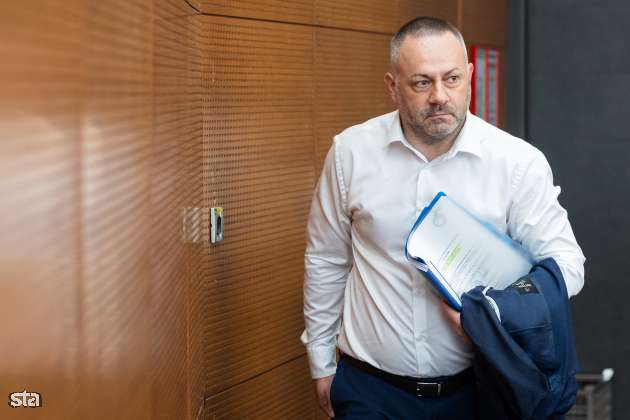 Interpelacija proti ministru za zdravje Danijelu Bešiču Loredanu je četrta v mandatu Golobove  vlade