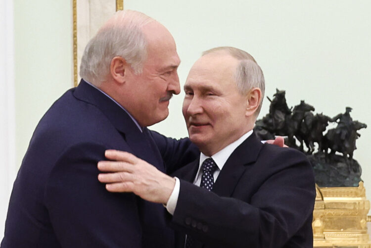 (VIDEO)”Rekel sem Putinu, da, lahko ga odstranimo (Prigožina op. av.), ne bi bil problem, če ne bo šlo prvič, potem drugič. Rekel sem mu: Ne delaj tega!”- Aleksander Lukašenko o pogovorih z Putinom