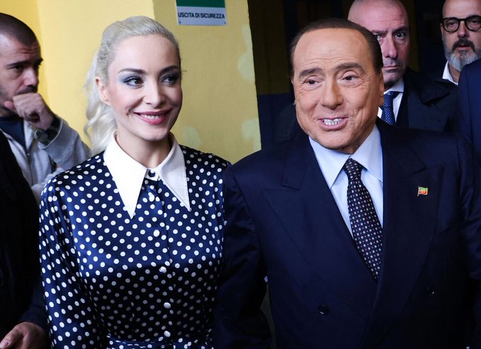 Nekdanji italijanski premier Silvio Berlusconi svoji partnerki Marti Fascina zapusti 100 milijonov evrov