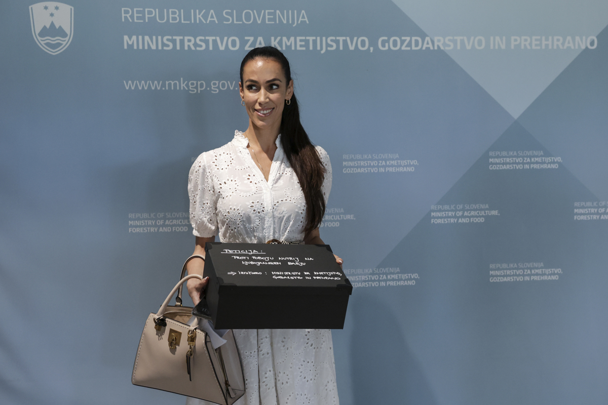 Tina Gaber dosegla etapno zmago glede zaščite nutrij na Ljubljanskem Barju –  Helsinški monitor Slovenije za človekove pravice vložil ustavno pritožbo