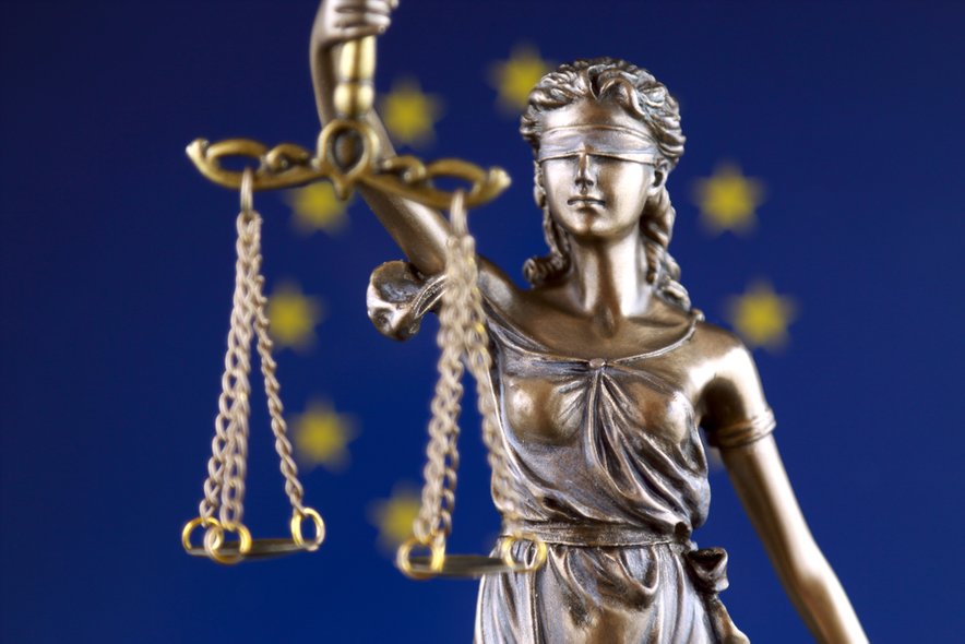 Slovenija v letošnjem poročilu o vladavini prava v članicah EU pričakuje izboljšanje ocene glede svobode medijev in pravosodnega sistema