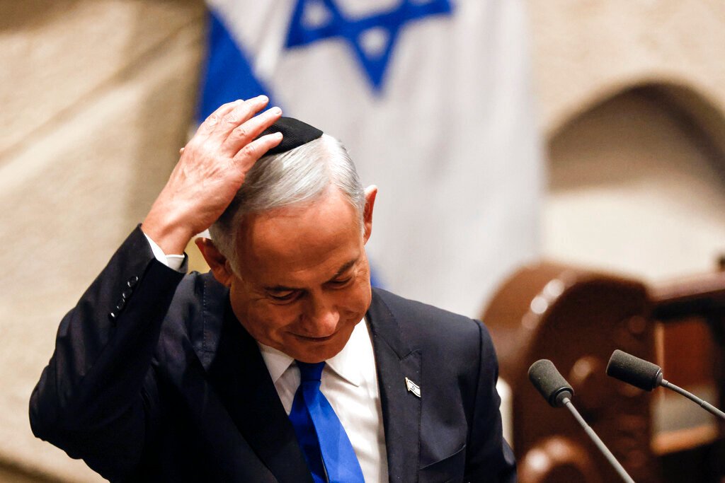 “Sveto pismo pravi, da je čas za mir in čas za vojno, zdaj čas za vojno” – Izraelski premier Benjamin Netanjahu  zavrača pozive k prekinitvi ognja
