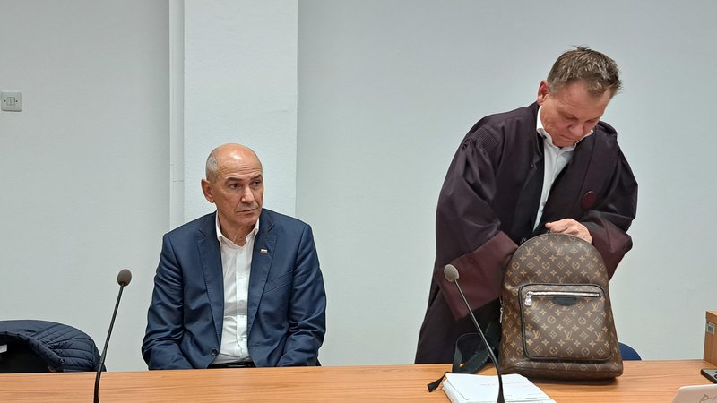 Janša mora zaradi tvita, da je nekdanji direktor STA-ja Bojan Veselinović “sodelavec pri umoru novinarja Meška” kaznovan z 8000 evri