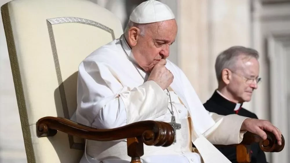 Janša zaskrbljen zaradi odobritve blagoslova istospolnih parov – Roman Vodeb pa zaradi odločitve papeža in Vatikana celo dvomi v obstoj Boga