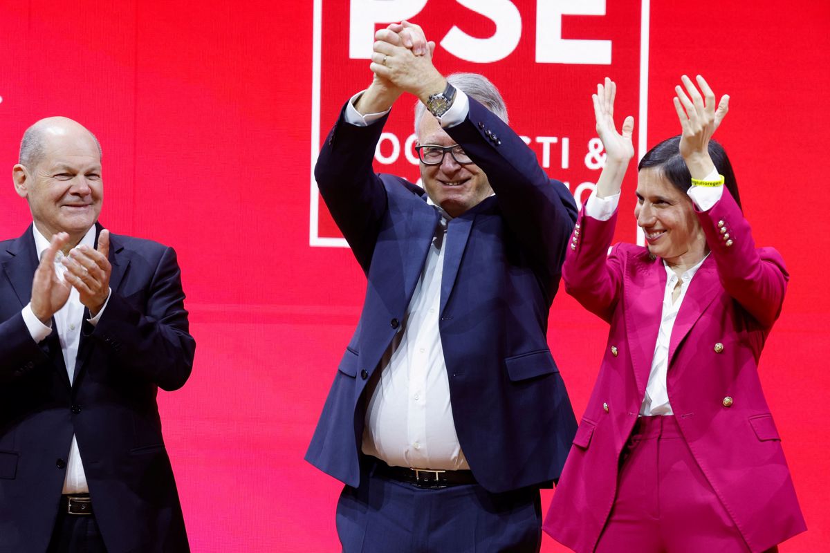 Evropski socialisti potrdili komisarja Nicolasa Schmita za vodilnega volilnega kandidata