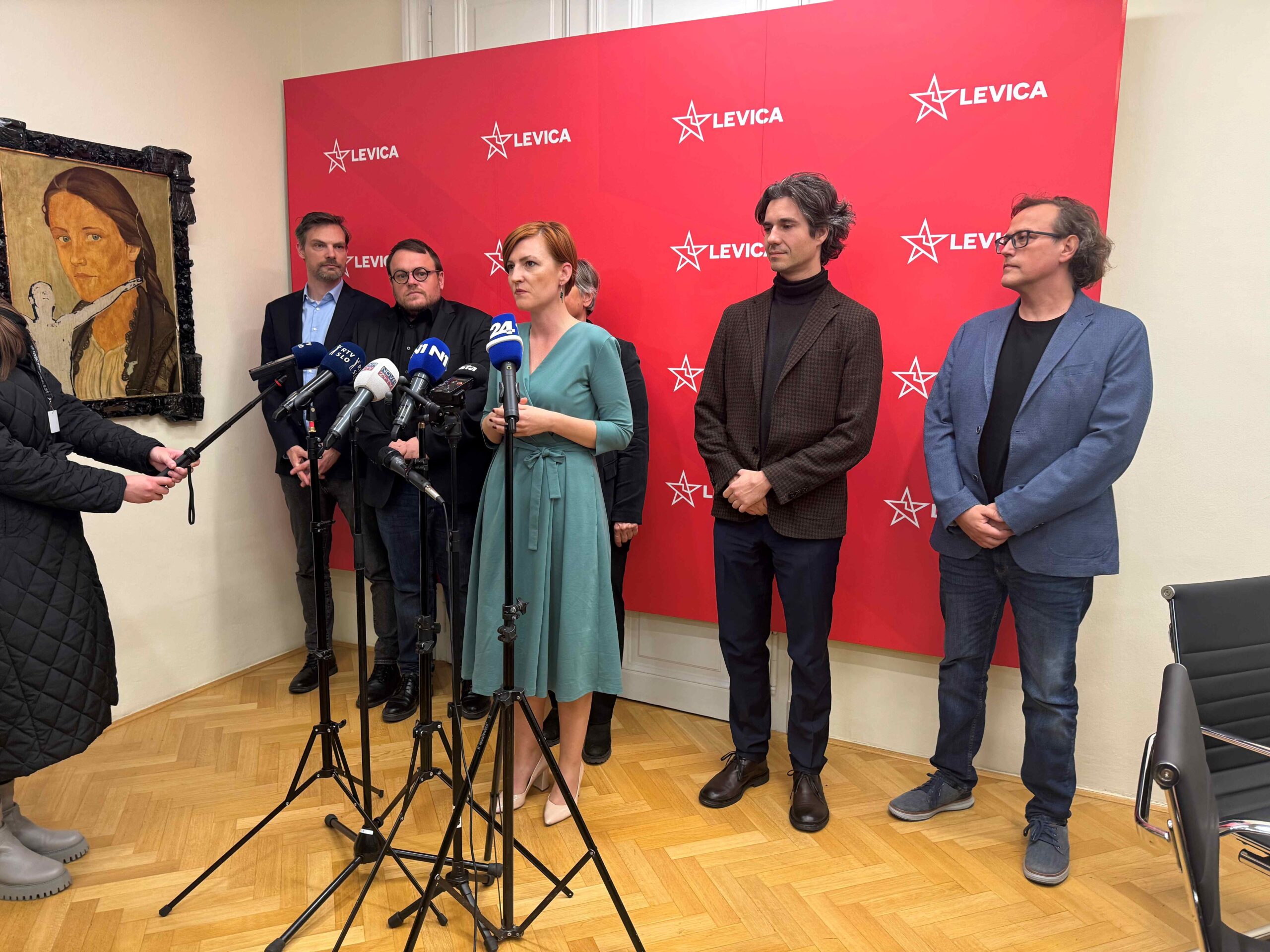 (VIDEO)  Levica s poslanko Nataša Sukič na prvem in Lukom Mescem na zadnjem mestu na evropske volitve