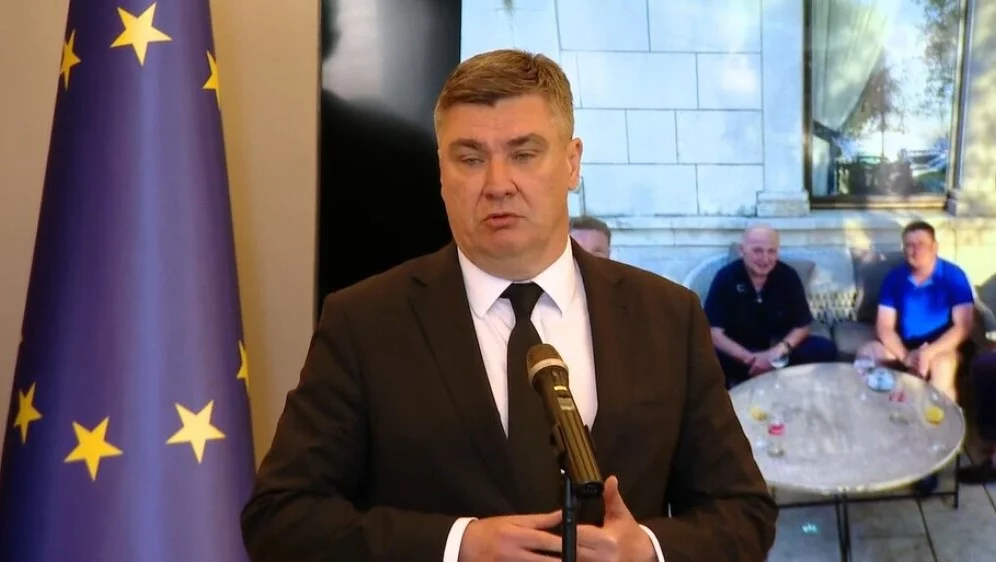 (VIDEO) Zoran Milanović opozorilo ustavnega sodišča, da ne more biti niti mandatar niti premier, označil “kot pripravo na državni udar”