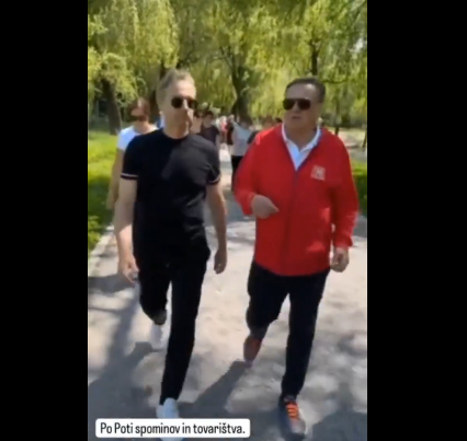 (VIDEO) Tudi Robert Golob in Zoran Janković po “poti spominov in tovarištva”