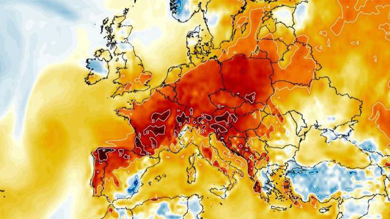 Državo bo danes prvič letos zajel vročinski val