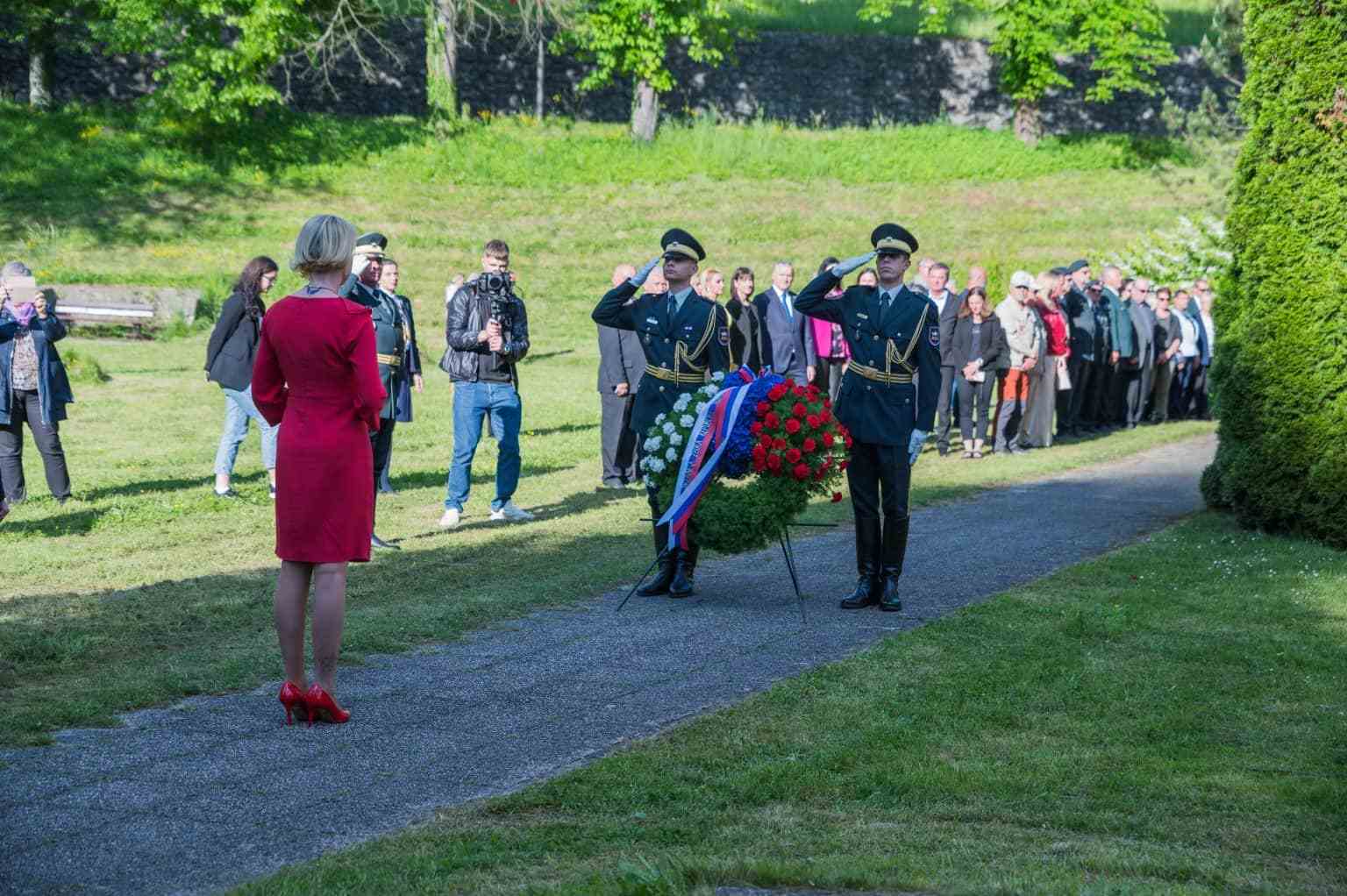 Urška Klakočar Zupančič slavnostna govornica  v Beltincih na državni proslavi ob dnevu združitve prekmurskih Slovencev z matičnim narodom