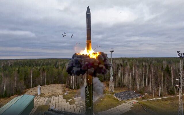 Zahodni viri dvomijo v ukrajinske navedbe o izstrelitve ruske medcelinske rakete proti Ukrajini