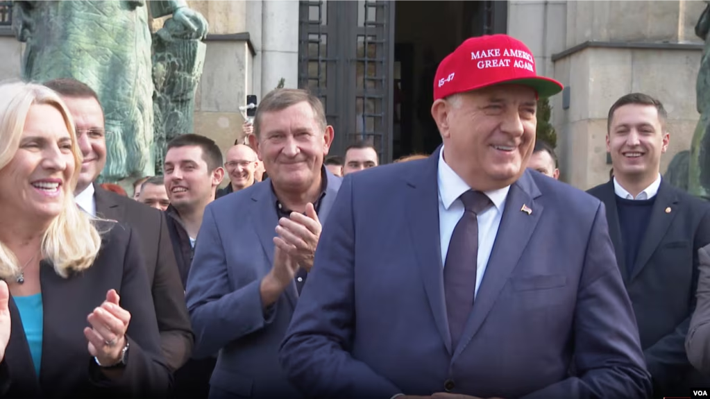 (VIDEO) Poglejte kako so Trumpovo zmago proslavili na Balkanu in kakšen videospot so posneli v slovo Bidnu in Harrisovi?