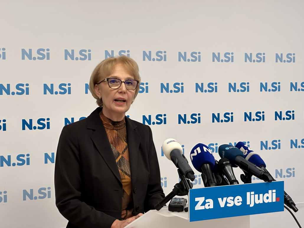 (V ŽIVO) NSi v interpelacijo ministra Poklukarja